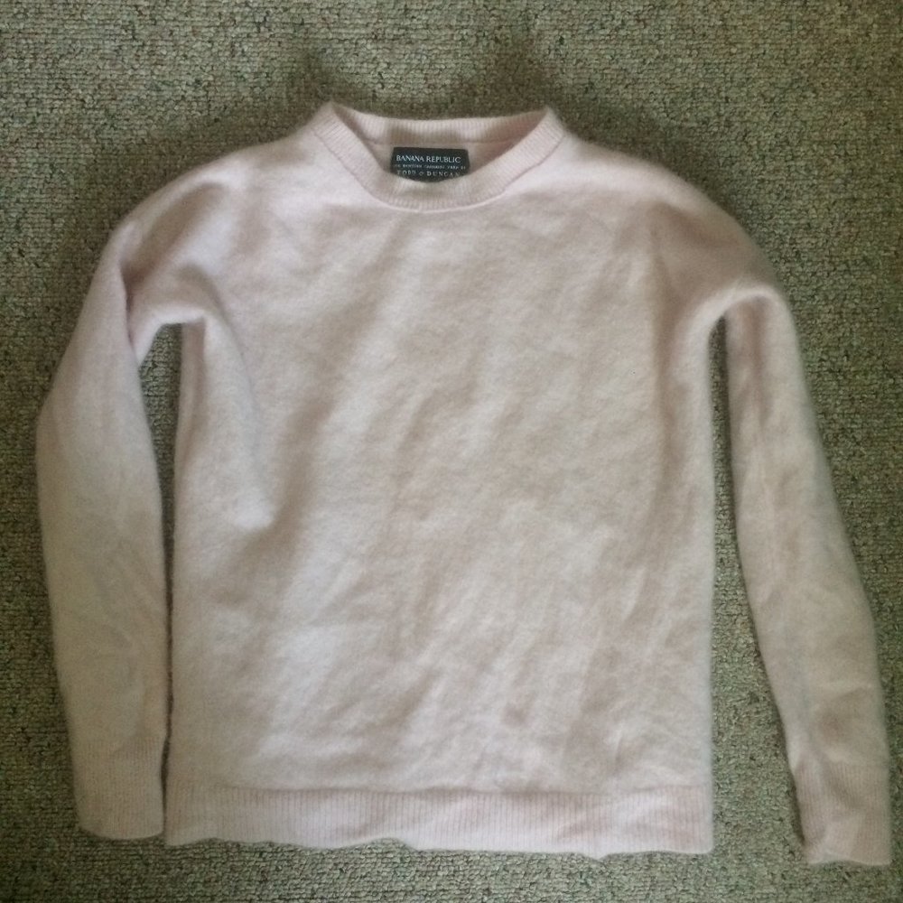 Pale pink cashmere sweater
